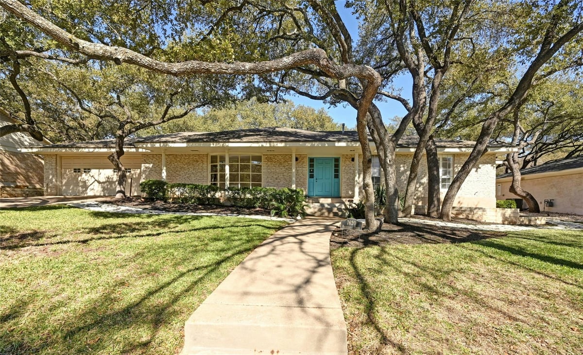 View 7620 Rockpoint DR in Northwest Hills 7620 Rockpoint DR - front exterior - Luxury home in Northwest Hills, Austin, TX