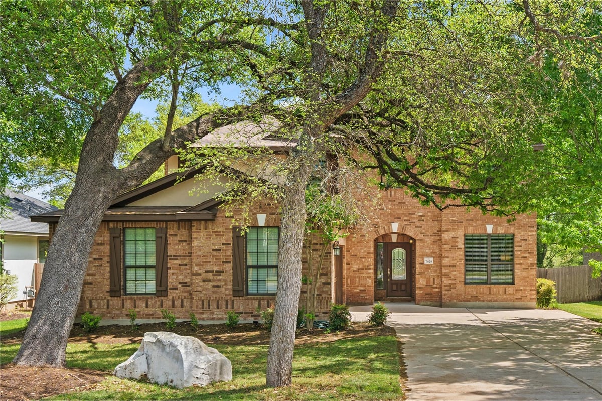 View 7629 Brecourt Manor WAY in Circle C 7629 Brecourt Manor WAY - property photo 1 - Luxury home in Circle C, Austin, TX