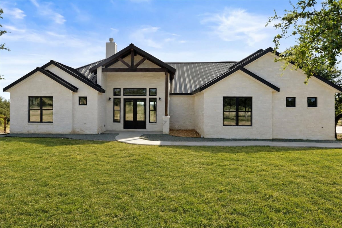 View 765 Legacy Hills DR in Legacy Hills 765 Legacy Hills DR - property photo 1 - Luxury home in Legacy Hills, Johnson City, TX
