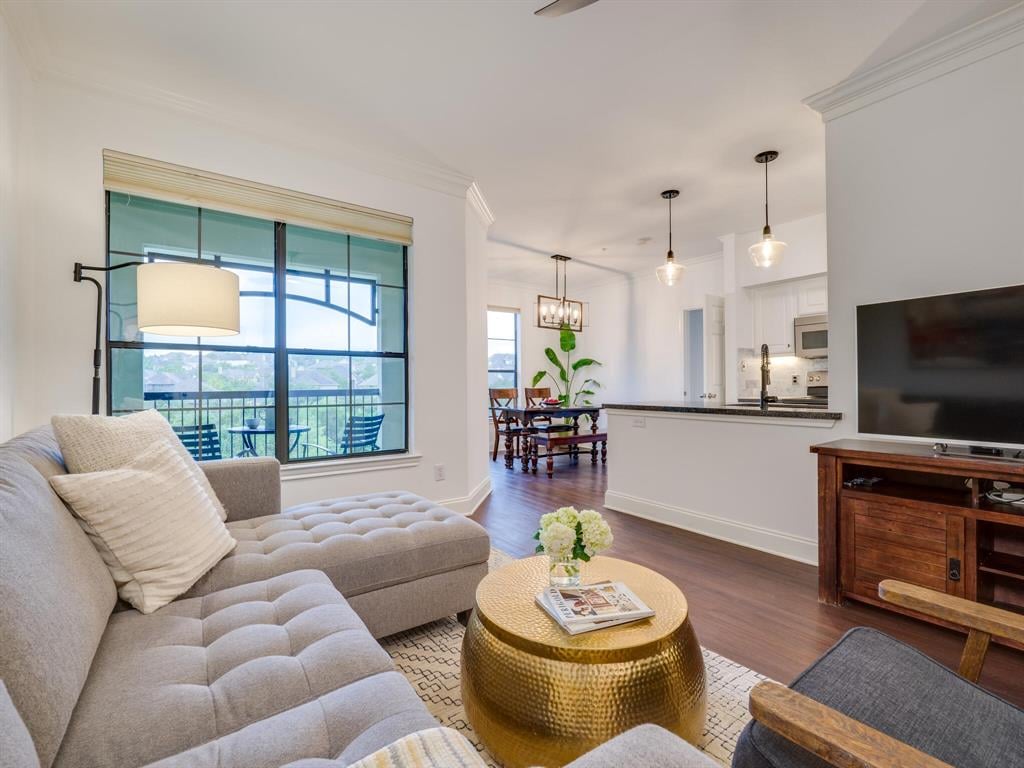 View 7701 Rialto BLVD Unit #833 in Vista Hills Condo 7701 Rialto BLVD Unit #833 - front exterior - Luxury home in Vista Hills Condo, Austin, TX