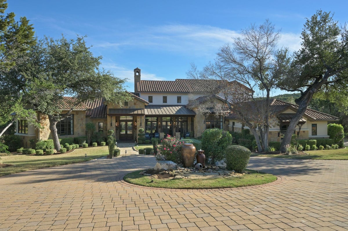 7715 Escala Dr - front exterior - Luxury home in Barton Creek Sec J Ph 02, Austin, TX