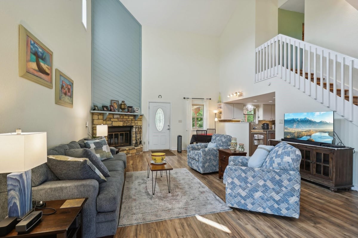 Primary bedroom at 775 RAMBLEWOOD Dr - 2 bed 2 bath home