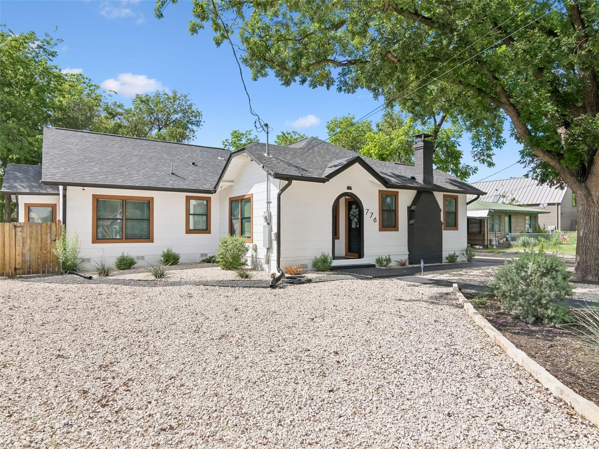 View 776 Butcher ST in West End 776 Butcher ST - front exterior - Luxury home in West End, New Braunfels, TX