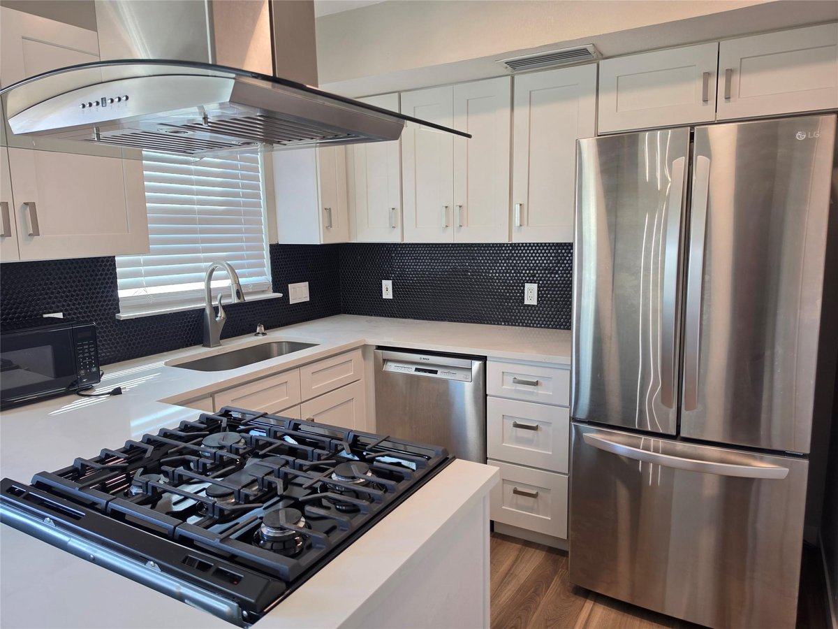 View 7800 Northcrest BLVD Unit #407 in Holiday Square Condo Amd 7800 Northcrest BLVD Unit #407 - property photo 1 - Luxury home in Holiday Square Condo Amd, Austin, TX