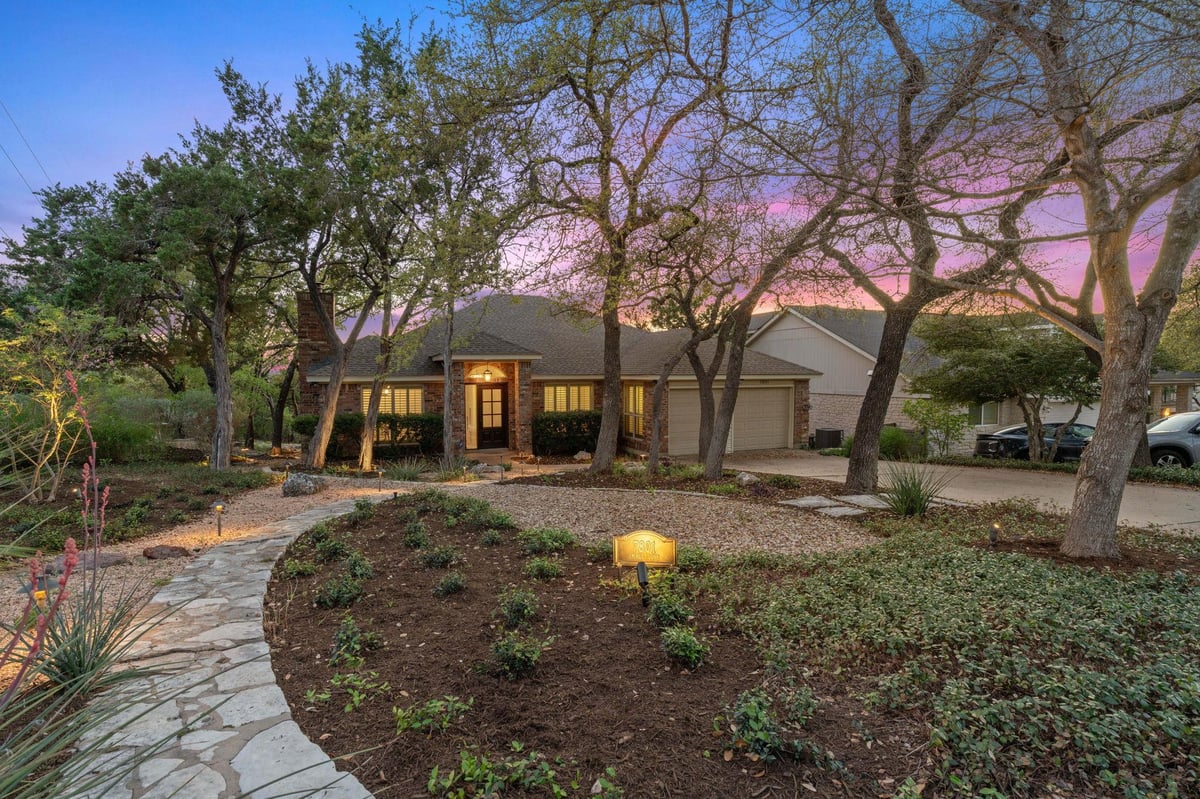 View 7801 Image CV in Canyon Ridge Ph A Sec 7801 Image CV - property photo 1 - Luxury home in Canyon Ridge Ph A Sec, Austin, TX