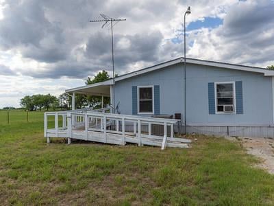 Living area at 7805 Barbarossa Rd - New Braunfels, TX