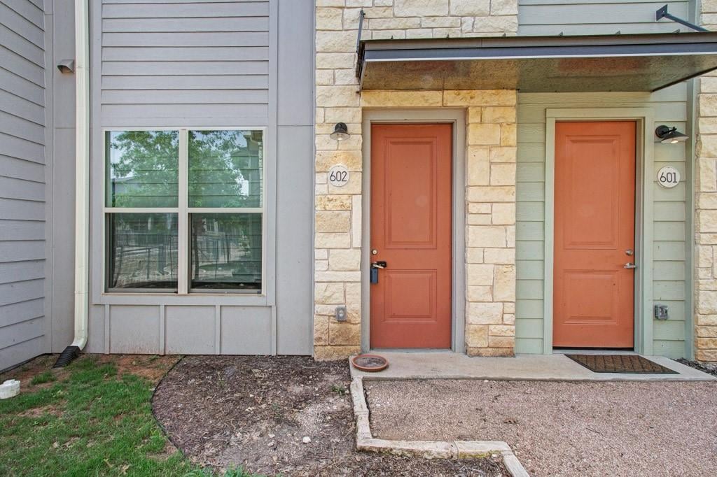 View 7805 Cooper Ln Unit #602 in Cooper Villas Condo 7805 Cooper Ln Unit #602 - property photo 1 - Luxury home in Cooper Villas Condo, Austin, TX