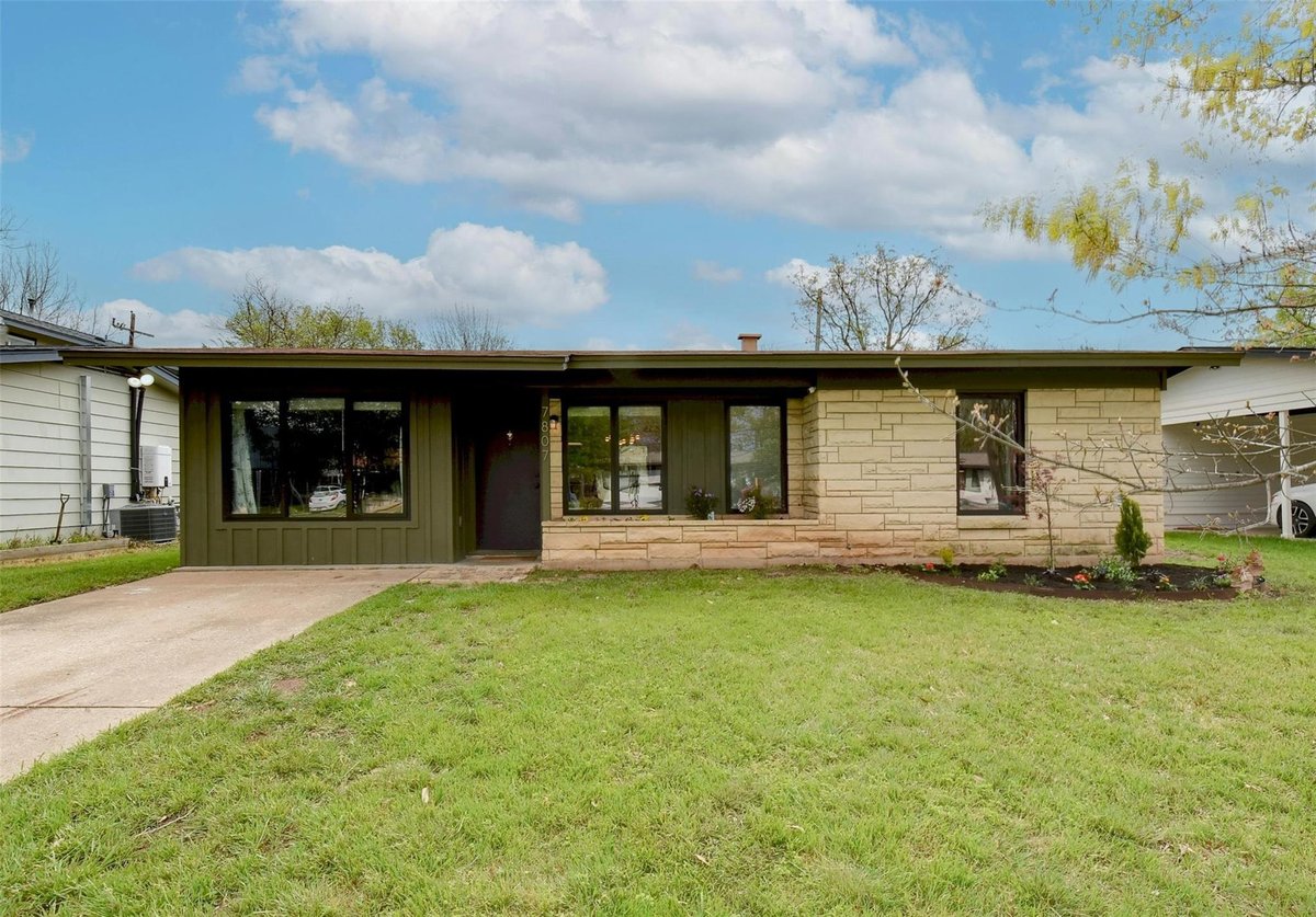 View 7807 Northwest Dr in Northwest Village Add 7807 Northwest Dr - front exterior - Luxury home in Northwest Village Add, Austin, TX