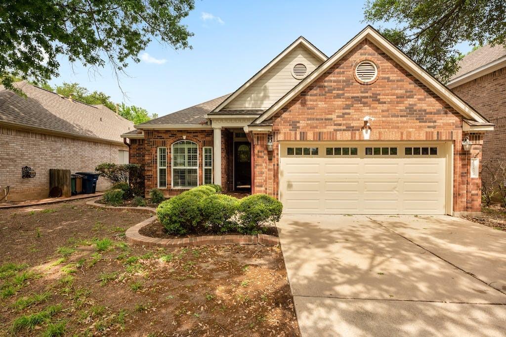 7809 Cheno Cortina Trl - front exterior - Luxury home in Legend Oaks Phs A Sec 5a, Austin, TX