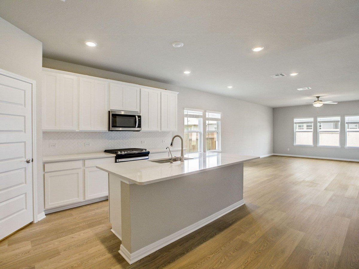 Kitchen at 785 Sue Peaks Loop - 5 bed 3 bath home