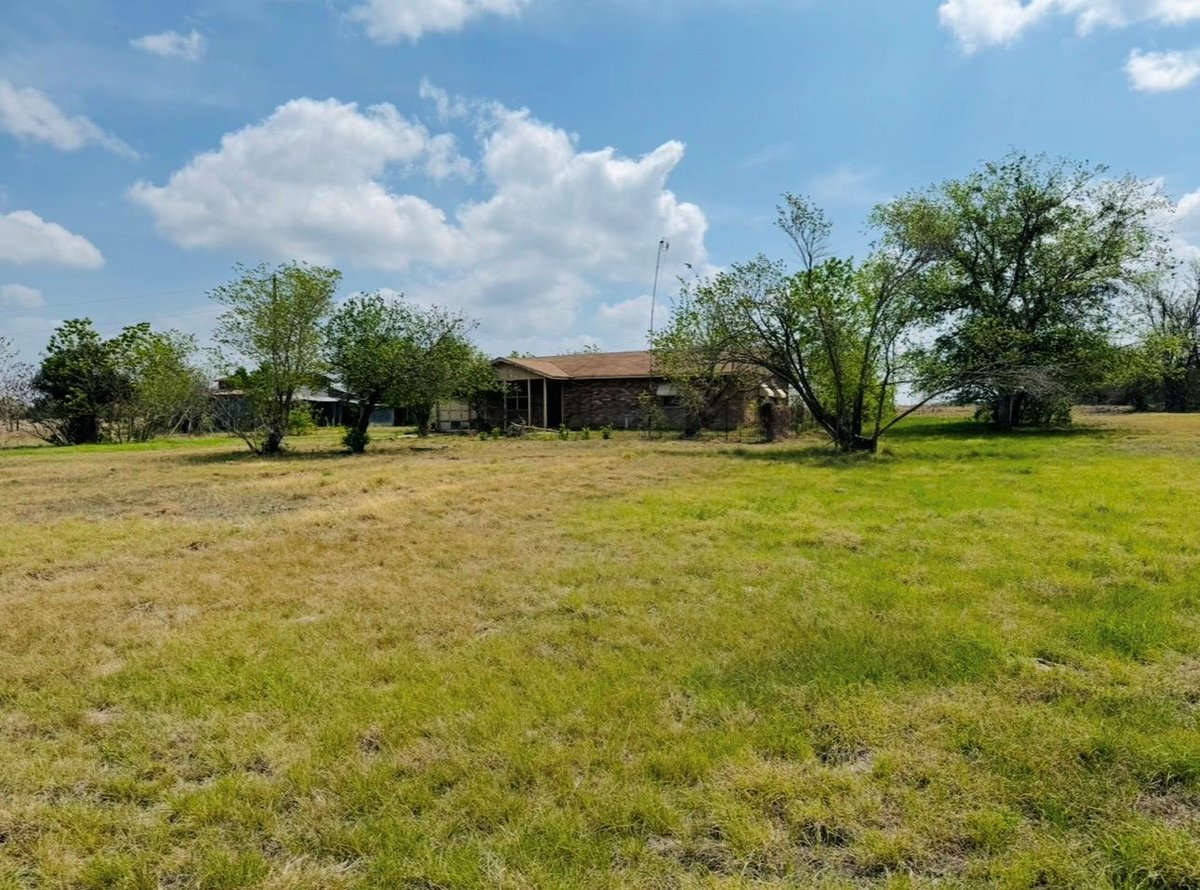 View 789 Upper Elgin River Rd in Standifer, James 789 Upper Elgin River Rd - front exterior - Luxury home in Standifer, James, Elgin, TX