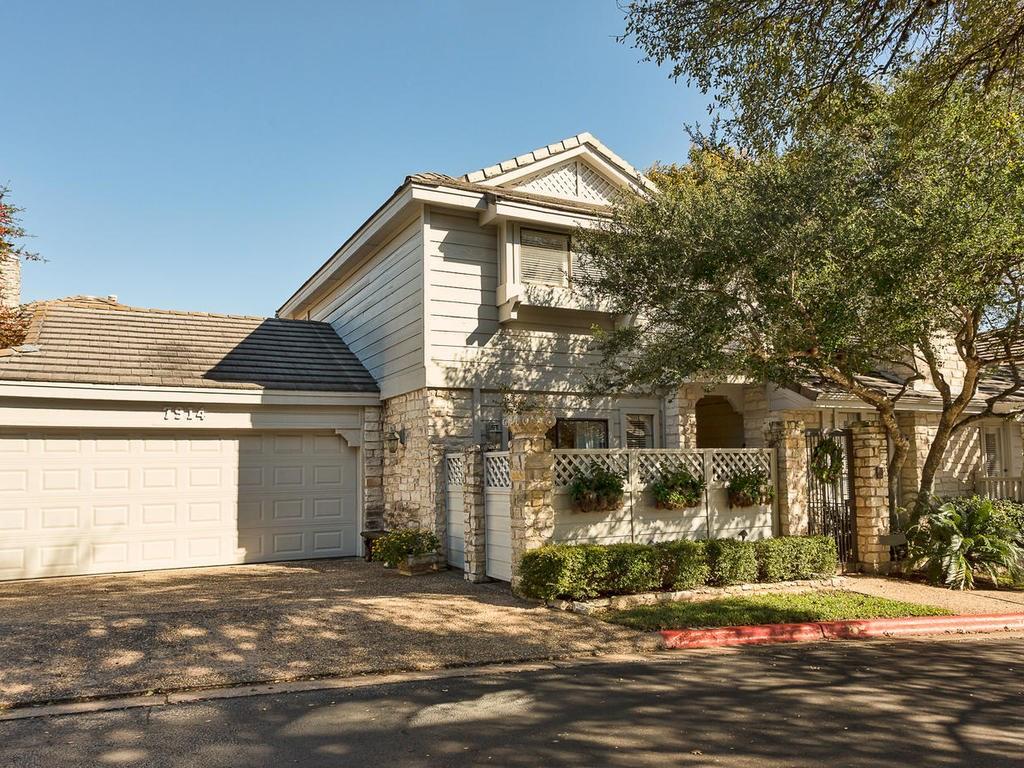 View 7914 Mesa Trails Cir in Mesa Trails Sec 01-A 7914 Mesa Trails Cir - property photo 1 - Luxury home in Mesa Trails Sec 01-A, Austin, TX