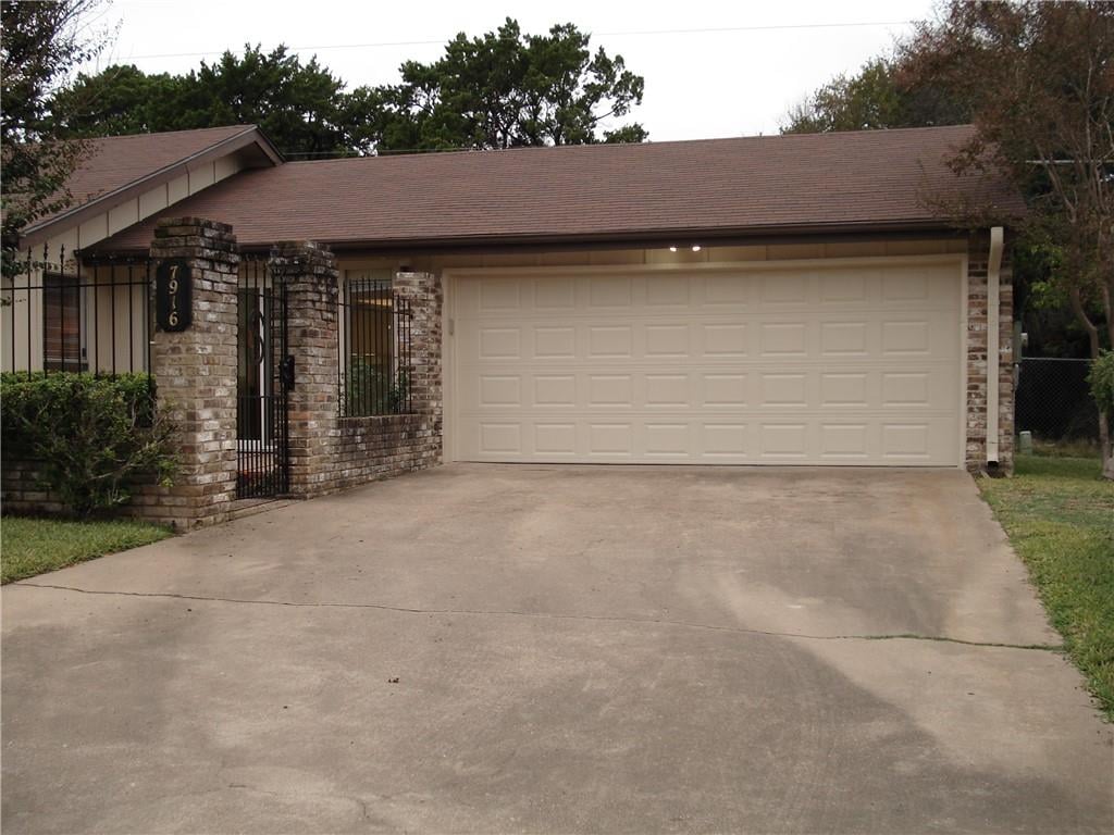 View 7916 N Ridgeline in Trails Ph 01b 7916 N Ridgeline - property photo 1 - Luxury home in Trails Ph 01b, Austin, TX