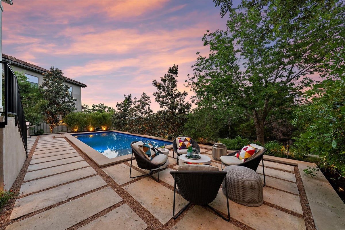 View 7921 West Rim DR in Canyon Rim 7921 West Rim DR - property photo 1 - Luxury home in Canyon Rim, Austin, TX