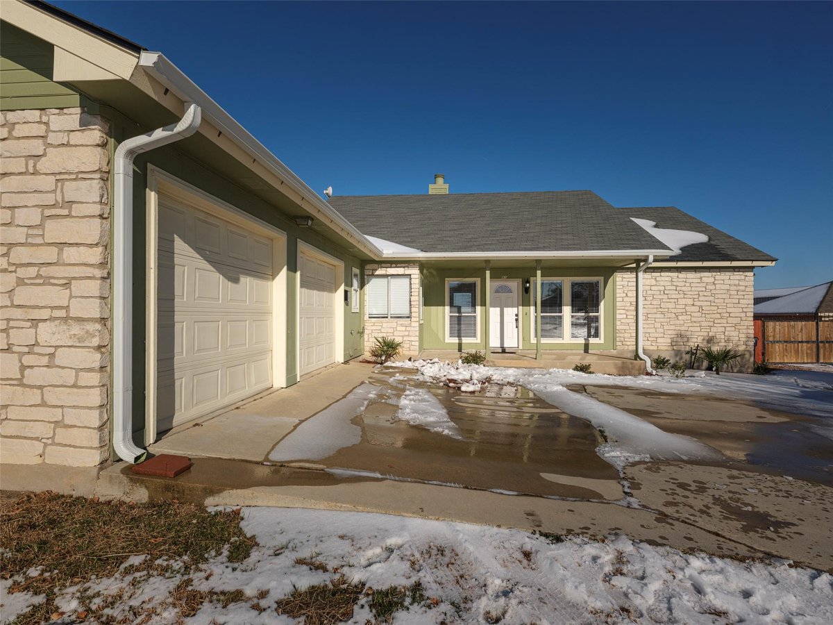 Primary bedroom at 80 Family Cir - 4 bed 3 bath home