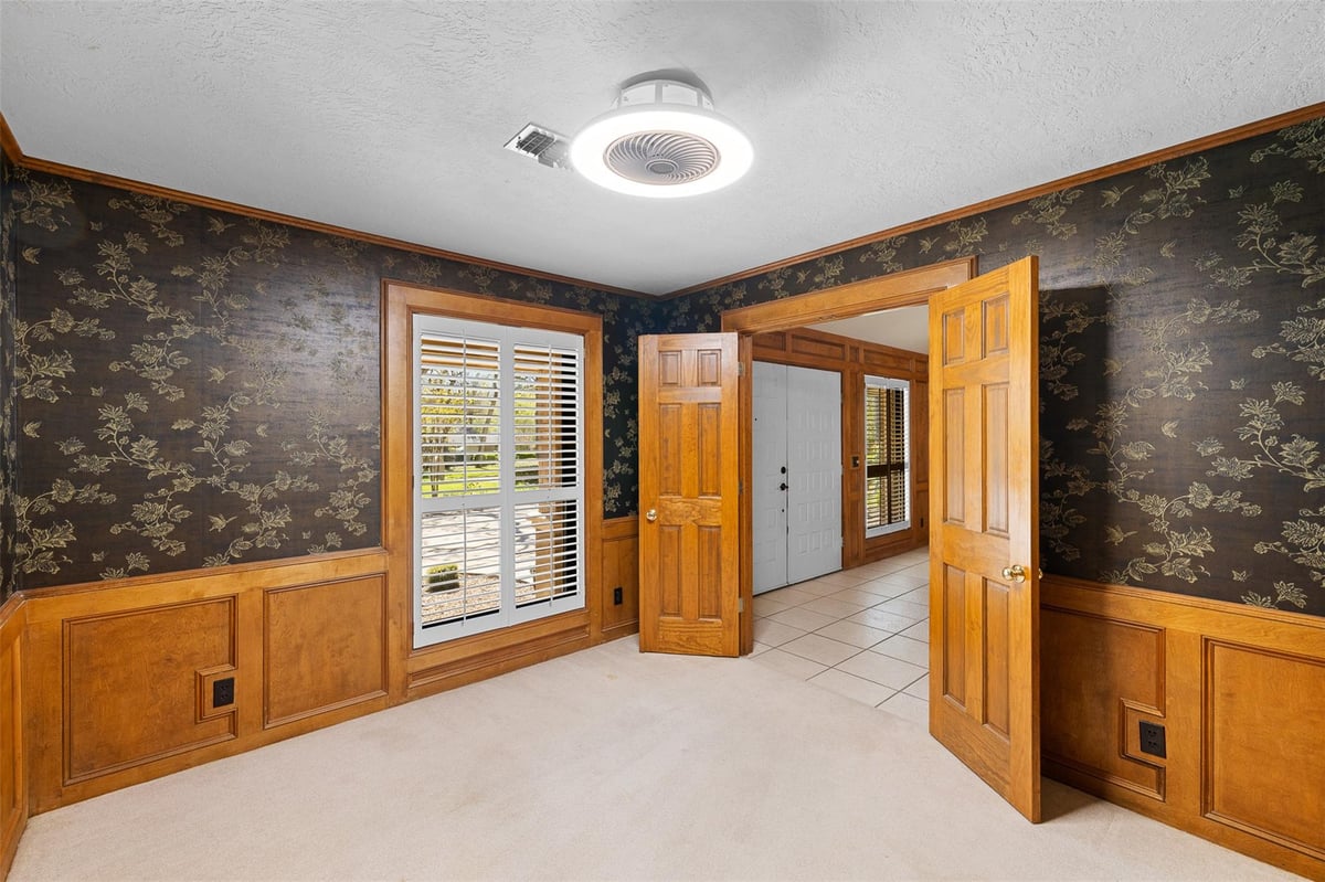 Bathroom at 800 Copperas Dr - 6 bed 4 bath home