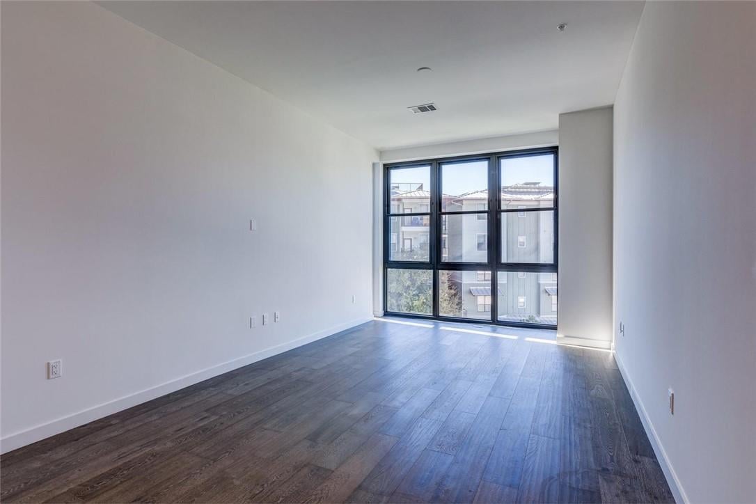 View 800 Embassy DR Unit #233 in East Austin 800 Embassy DR Unit #233, photo 1, East Austin, Austin, TX