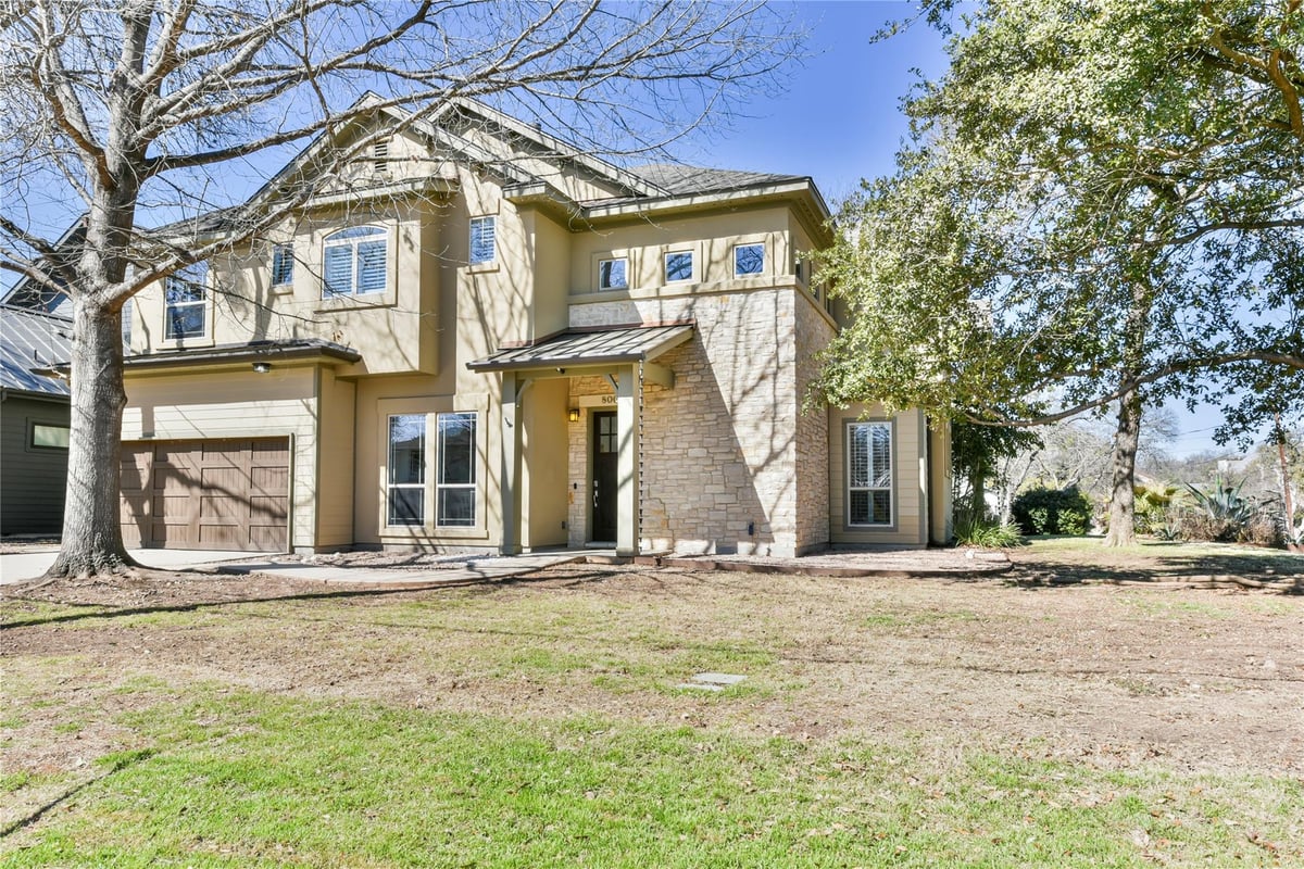 View 800 Jessie ST in Jessie Street Twnhms 800 Jessie ST - property photo 1 - Luxury home in Jessie Street Twnhms, Austin, TX