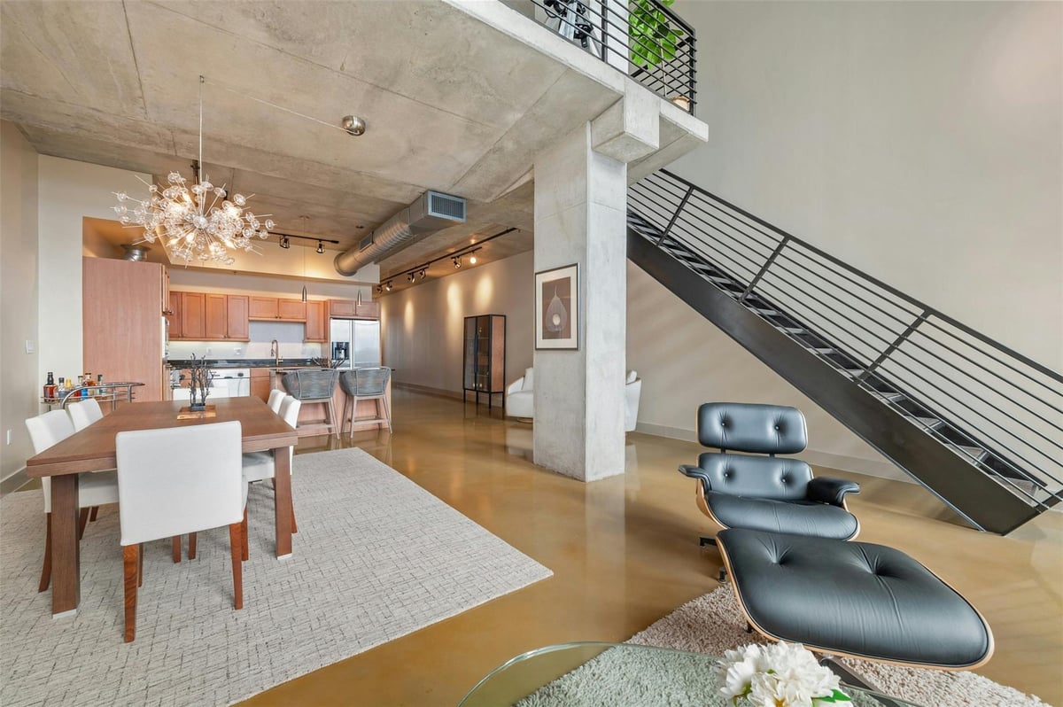 Living area at 800 W 5th St Unit #1104 - 2 bed 2 bath home