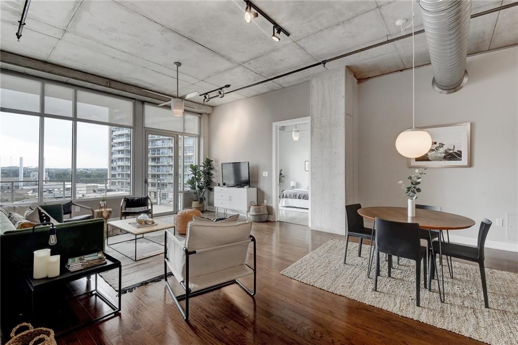 View 800 W 5th St Unit #705 in Austin City Lofts Amd 800 W 5th St Unit #705 - front exterior - Luxury home in Austin City Lofts Amd, Austin, TX