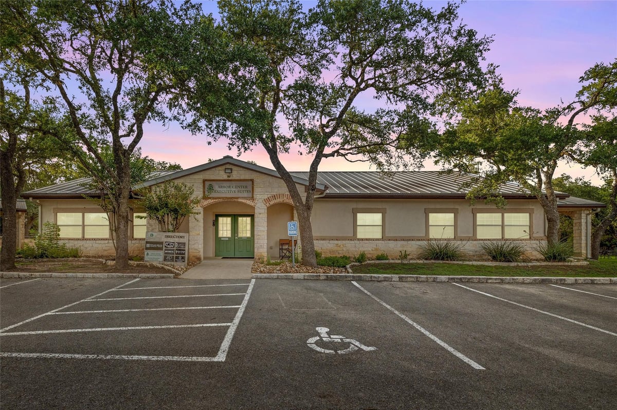 View 800 W Highway 290 Unit #D in Arbor Center 800 W Highway 290 Unit #D - front exterior - Luxury home in Arbor Center, Dripping Springs, TX