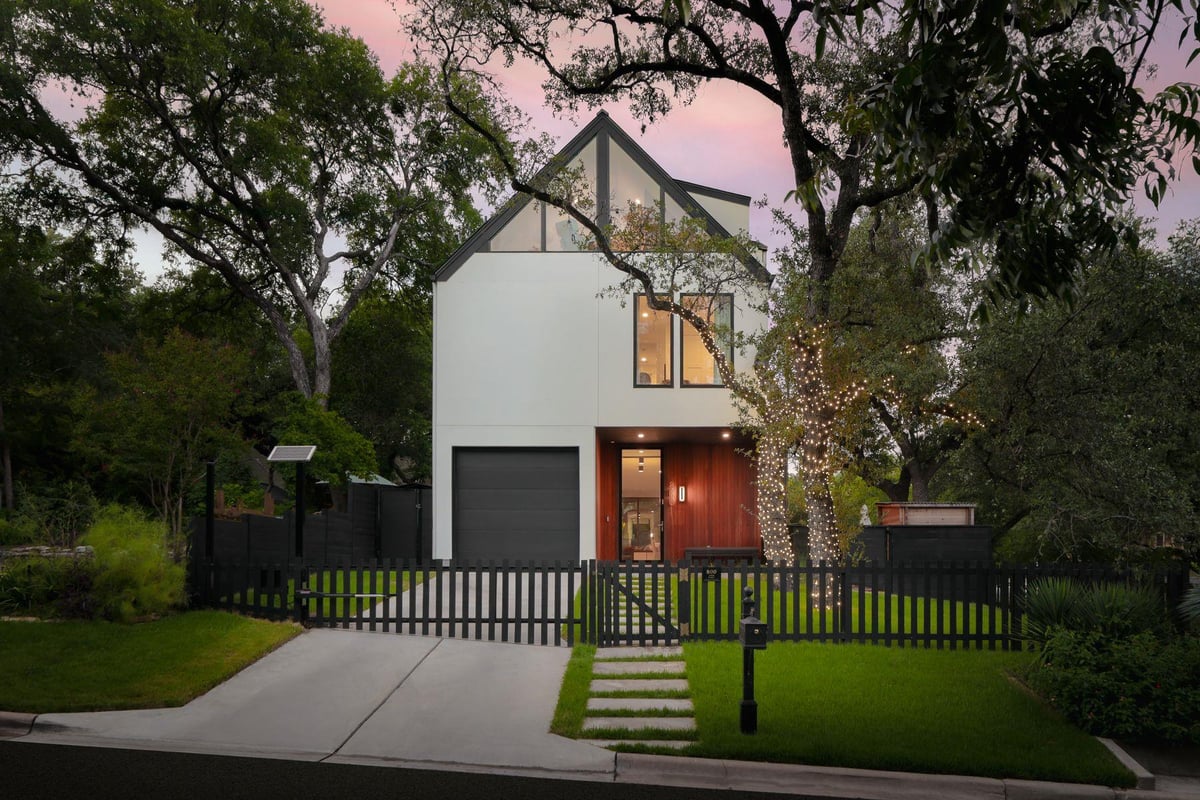 View 800 W James ST in Bouldin Creek 800 W James ST, photo 1 of 35, Bouldin Creek, Austin, TX