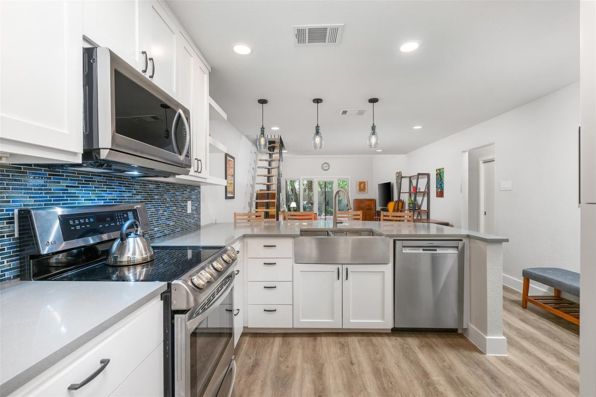 View 8000 Forest Mesa DR Unit #B in Morningwood Condo Amd 8000 Forest Mesa DR Unit #B - front exterior - Luxury home in Morningwood Condo Amd, Austin, TX