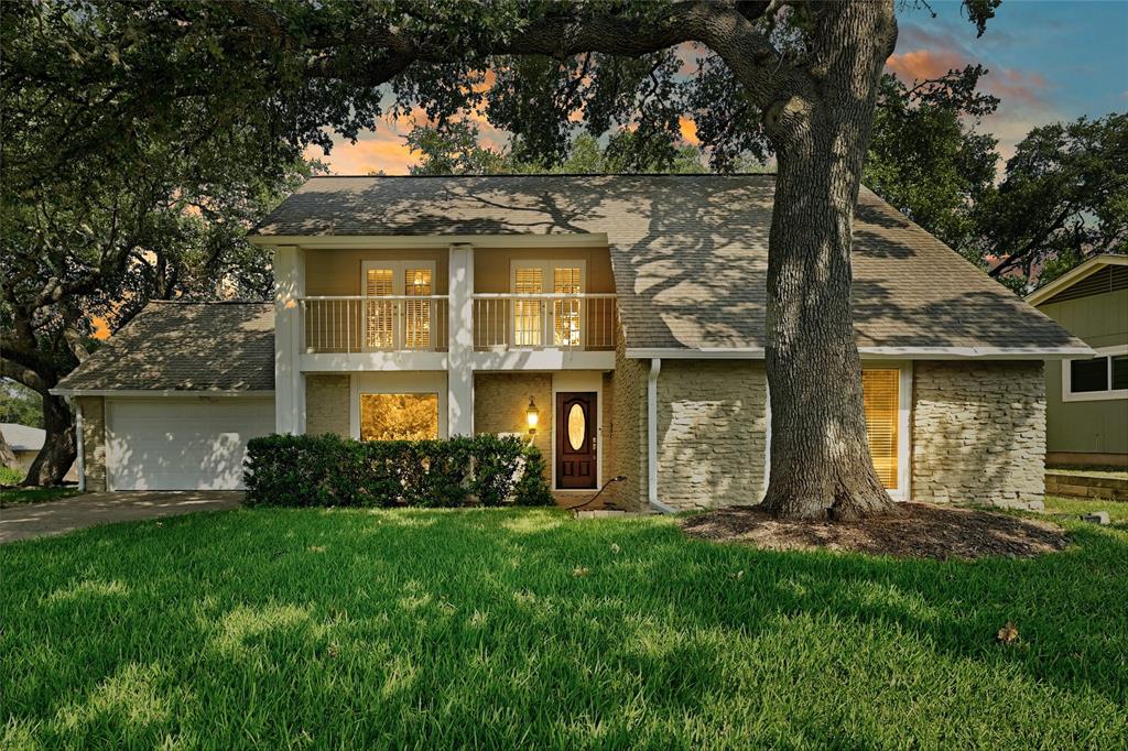 View 8000 Manassas Dr in Southwest Oaks Sec 01 8000 Manassas Dr - front exterior - Luxury home in Southwest Oaks Sec 01, Austin, TX