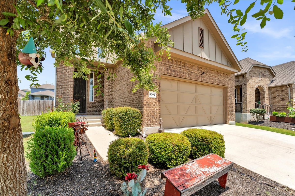 View 8002 Autumn Moor BND in Tessera 8002 Autumn Moor BND - front exterior - Luxury home in Tessera, Lago Vista, TX