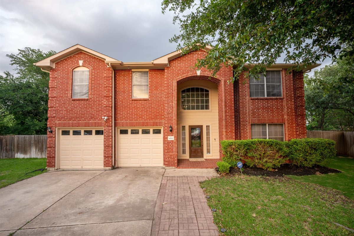View 8002 Woodhall Cv in Woods/Brushy Crk Sec 06 Ph 02 8002 Woodhall Cv - front exterior - Luxury home in Woods/Brushy Crk Sec 06 Ph 02, Austin, TX
