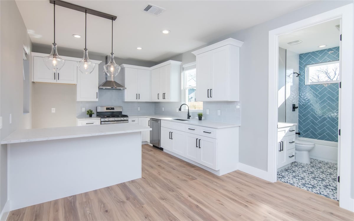 Living area at 8006 Gault St Unit #2 - 2 bed 2 bath home