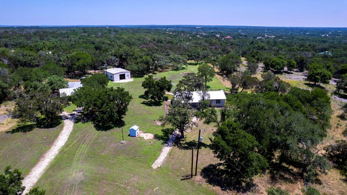 801 Billie Brooks Ln - front exterior - Luxury lot in Rolling Oaks Sec 3, Driftwood, TX