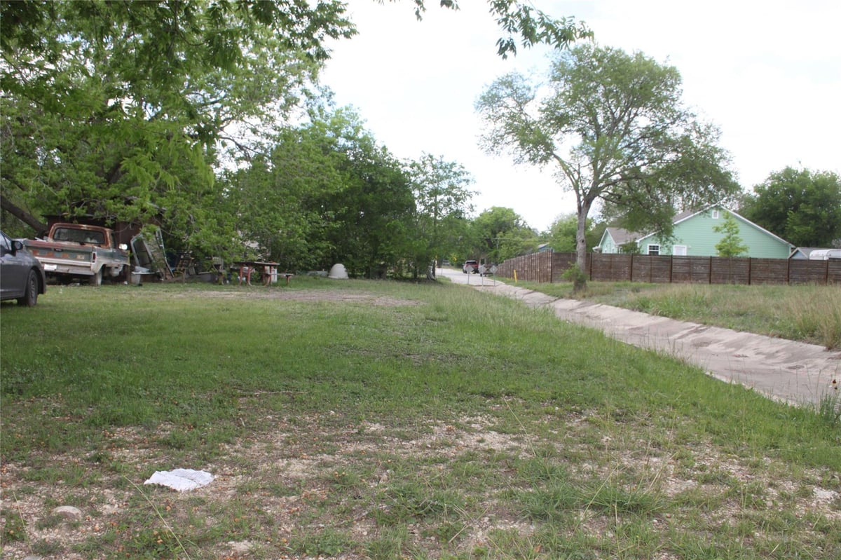 View 801 Tank ST in A017 801 Tank ST - front exterior - Luxury lot in A017, Lockhart, TX