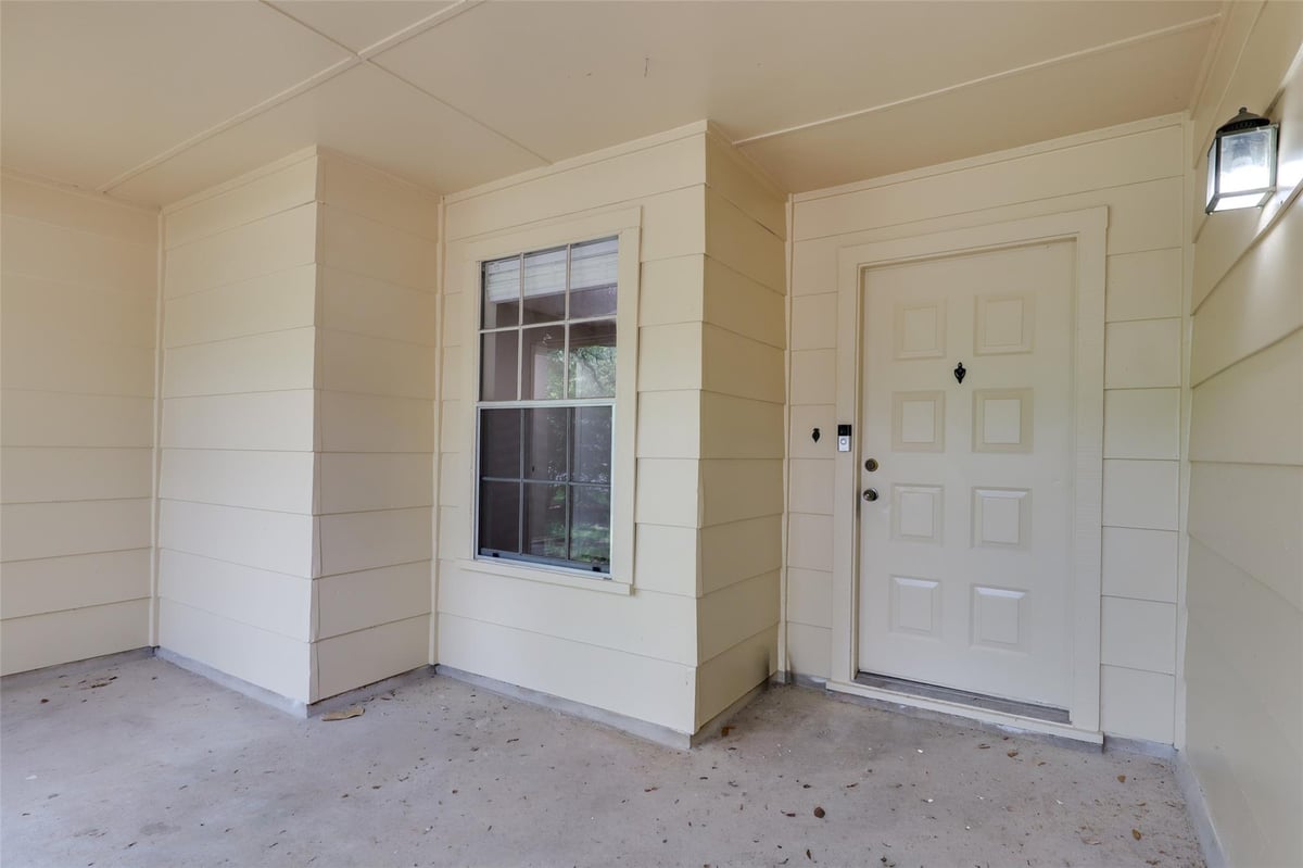Kitchen at 8015 Scotland Yard - 3 bed 2 bath home