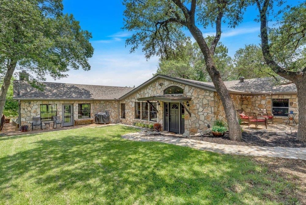 View 8018 and 8023 Lakeview in Lake Travis Subd #1 Final Replat 8018 and 8023 Lakeview - property photo 1 - Luxury home in Lake Travis Subd #1 Final Replat, Volente, TX
