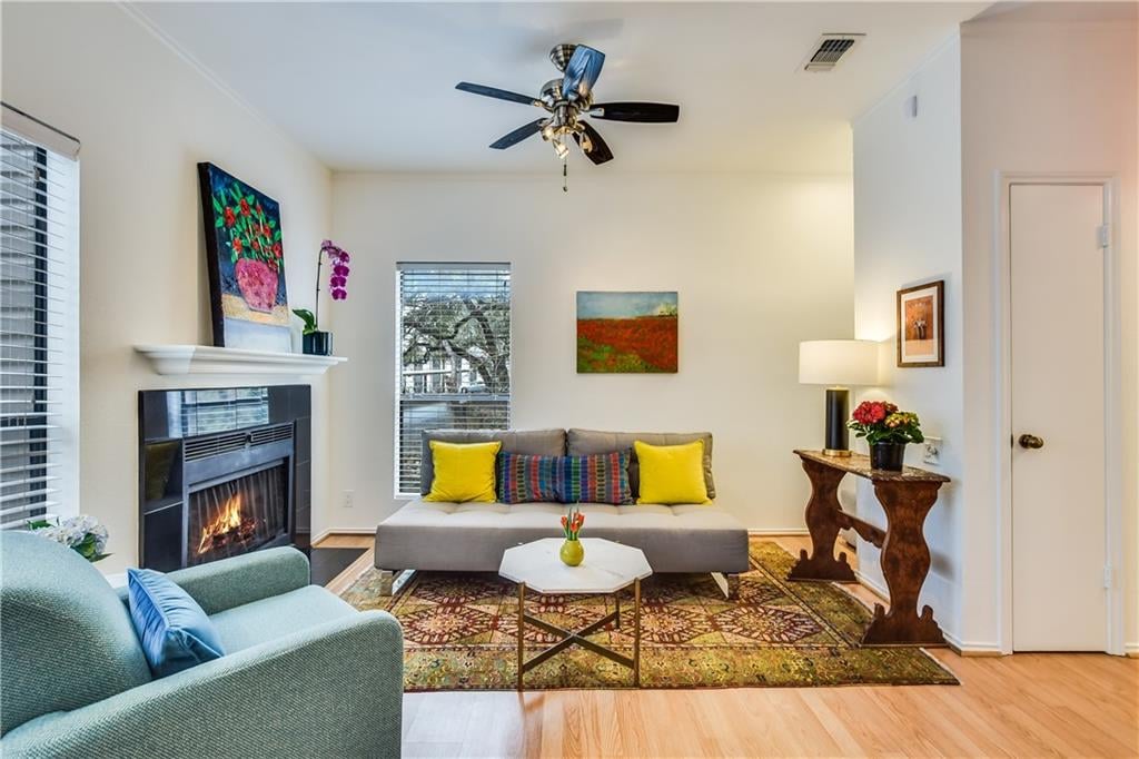 View 802 S 1st ST Unit #113 in Bouldin Creek Condo Amd 802 S 1st ST Unit #113 - front exterior - Luxury home in Bouldin Creek Condo Amd, Austin, TX