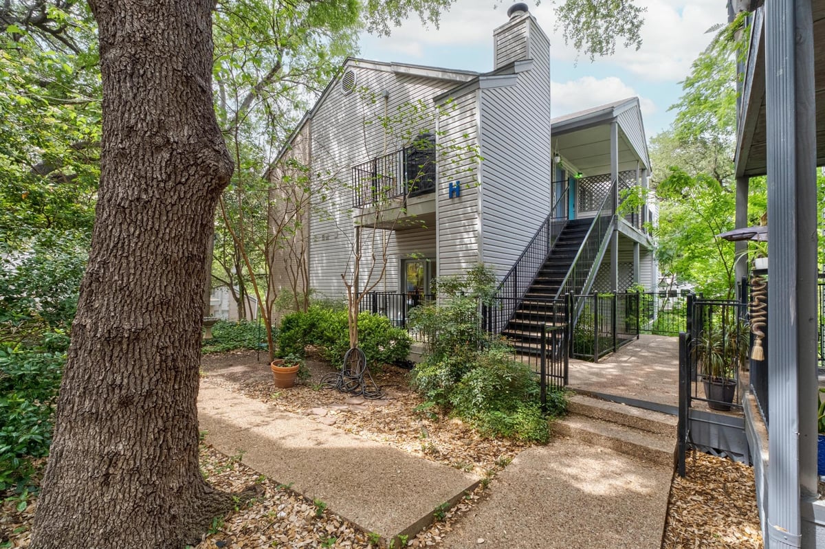 View 802 S 1st St Unit #115 in Bouldin Creek Condo Amd 802 S 1st St Unit #115 - front exterior - Luxury home in Bouldin Creek Condo Amd, Austin, TX