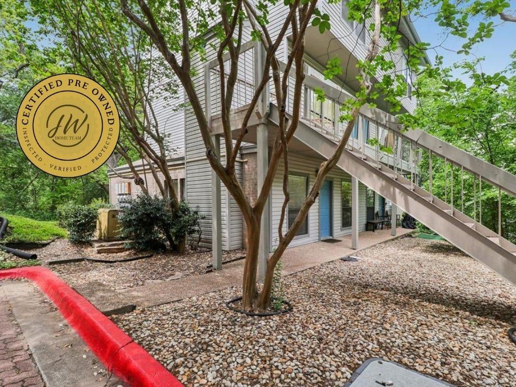 View 802 S 1st St Unit #121 in Bouldin Creek Condo Amd 802 S 1st St Unit #121 - front exterior - Luxury home in Bouldin Creek Condo Amd, Austin, TX