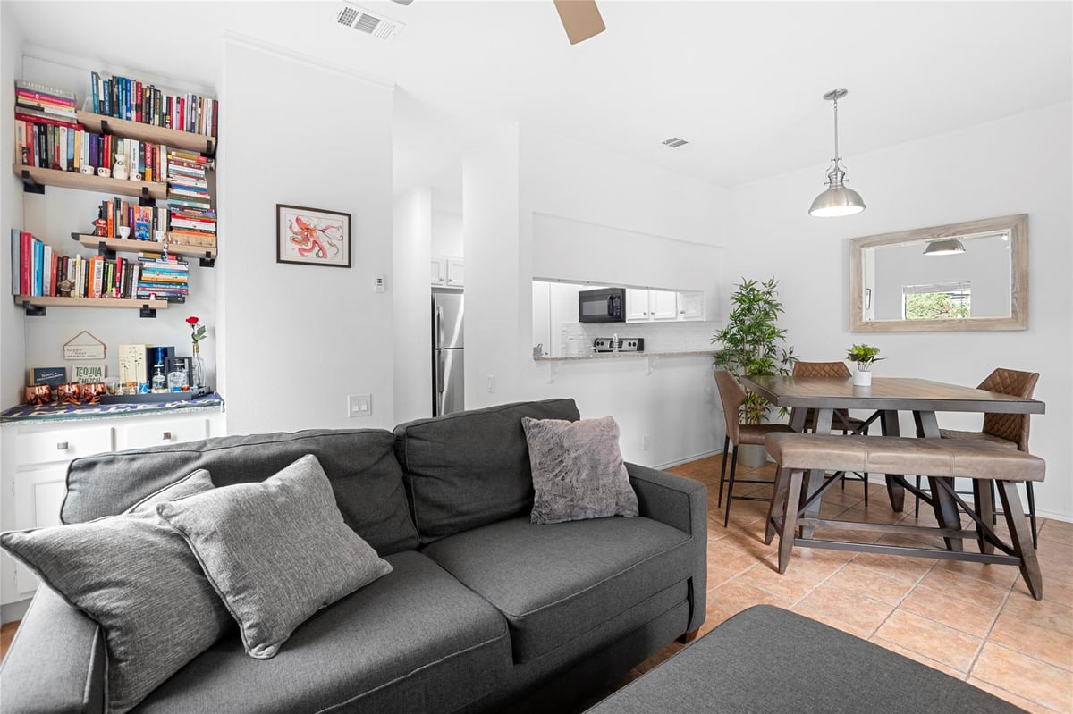 View 802 S 1st ST Unit #205 in Bouldin Creek Condo Amd 802 S 1st ST Unit #205 - front exterior - Luxury home in Bouldin Creek Condo Amd, Austin, TX