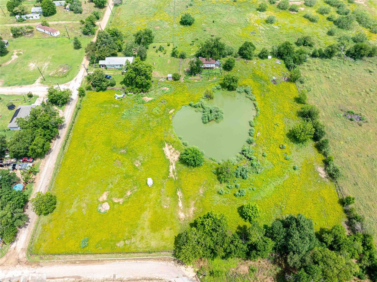 View 802 Smith Rd in N/A 802 Smith Rd - front exterior - Luxury home in N/A, Rockdale, TX