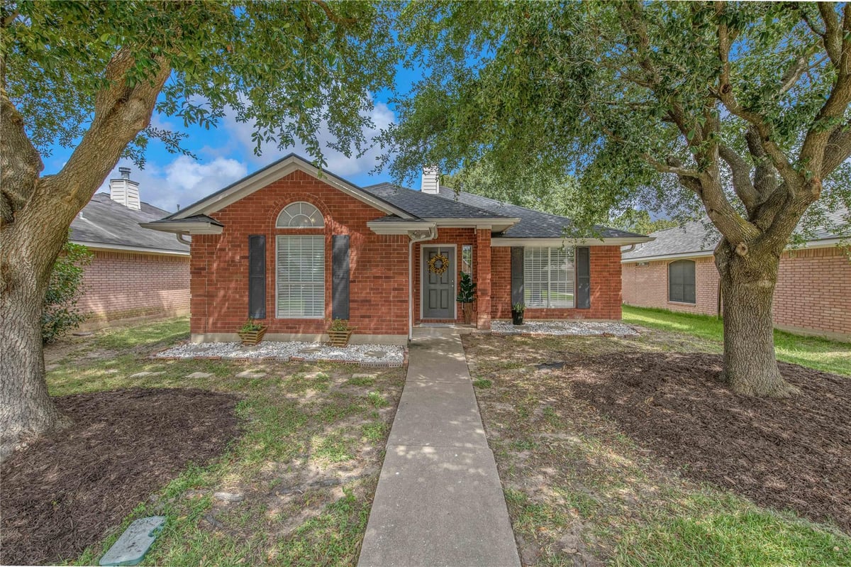 View 805 Azalea CT in Eastmark Ph 02 805 Azalea CT - front exterior - Luxury home in Eastmark Ph 02, College Station, TX