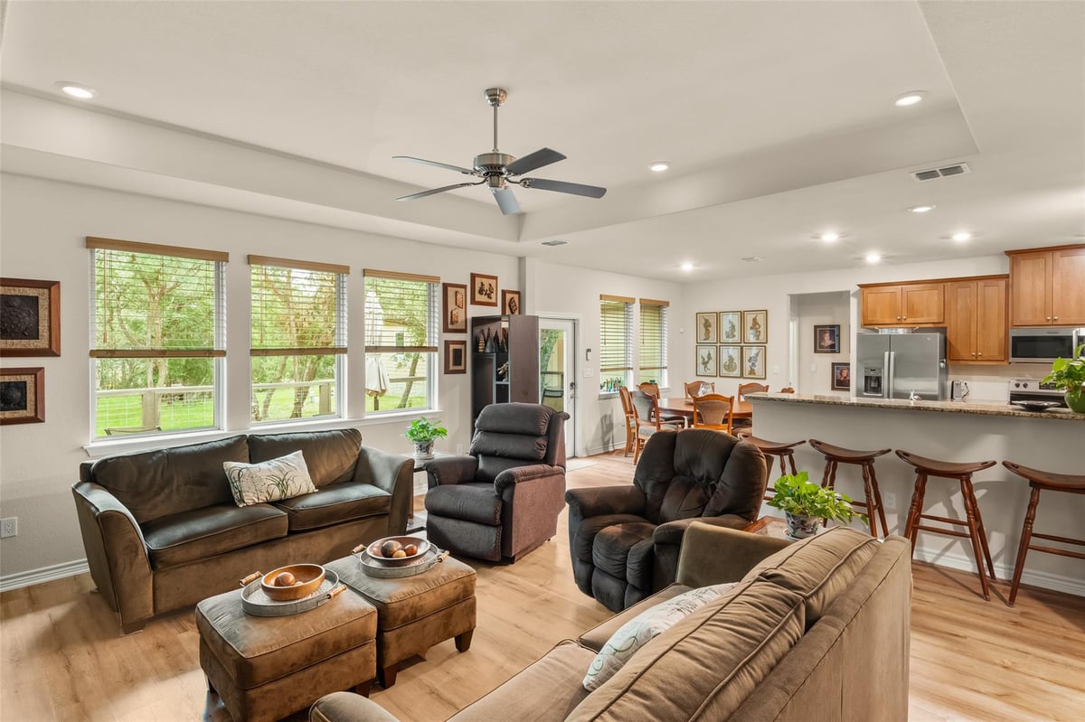 Kitchen at 805 Willow Creek Cir - 3 bed 3 bath home