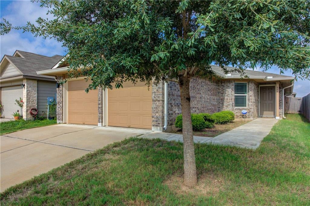 View 806 HATTON HILL Ct in AUSTIN'S COLONY 806 HATTON HILL Ct - front exterior - Luxury home in AUSTIN'S COLONY, Austin, TX
