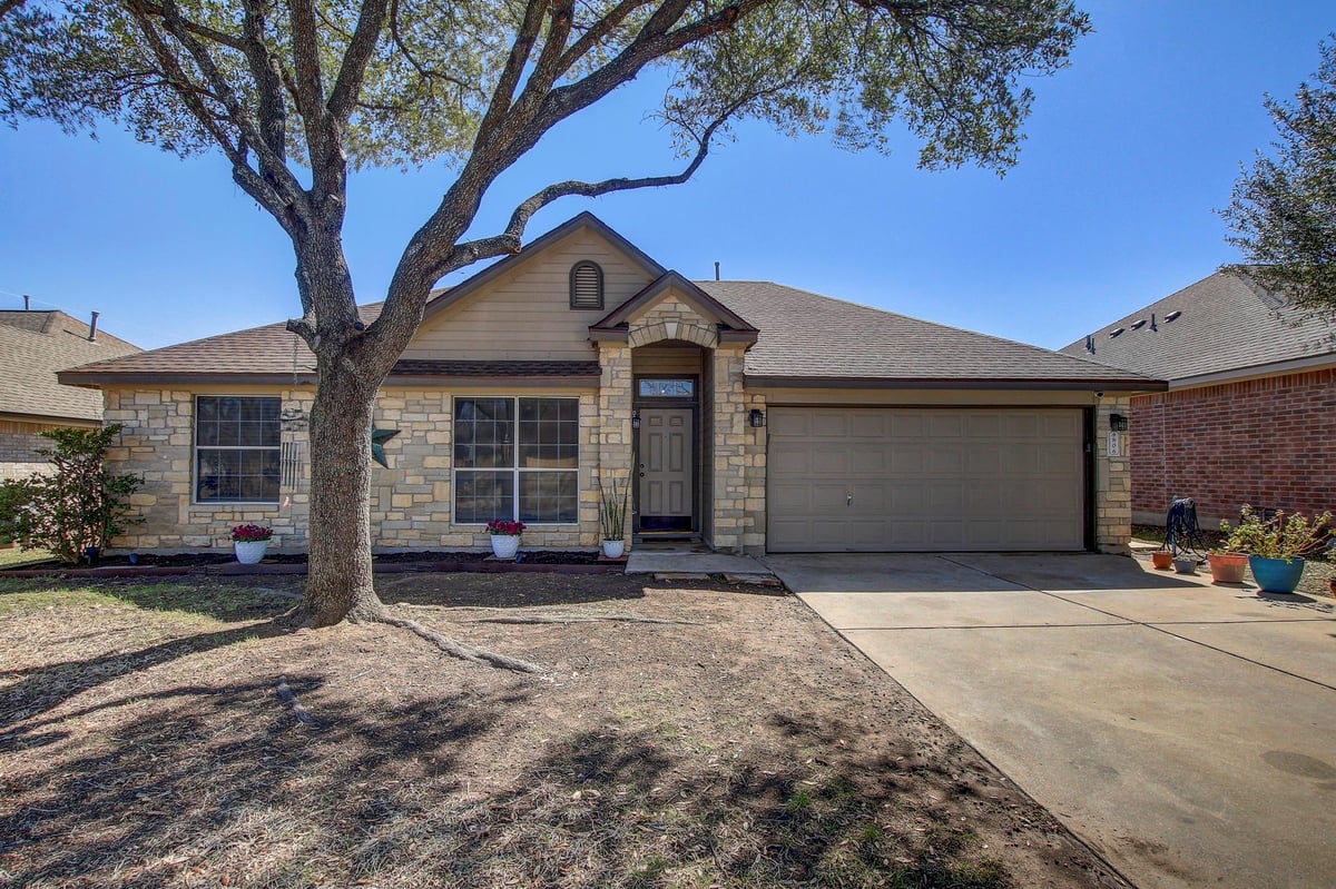 View 806 Ridge View Dr in Oak Ridge Sec 2 806 Ridge View Dr - front exterior - Luxury home in Oak Ridge Sec 2, Leander, TX