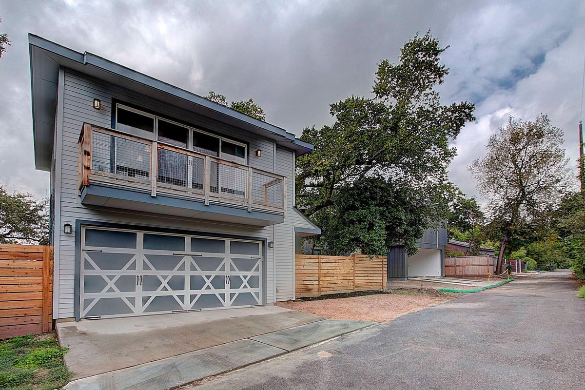 View 806 W LIVE OAK ST Unit #2 in BOULDIN 806 W LIVE OAK ST Unit #2 - property photo 1 - Luxury home in BOULDIN, Austin, TX