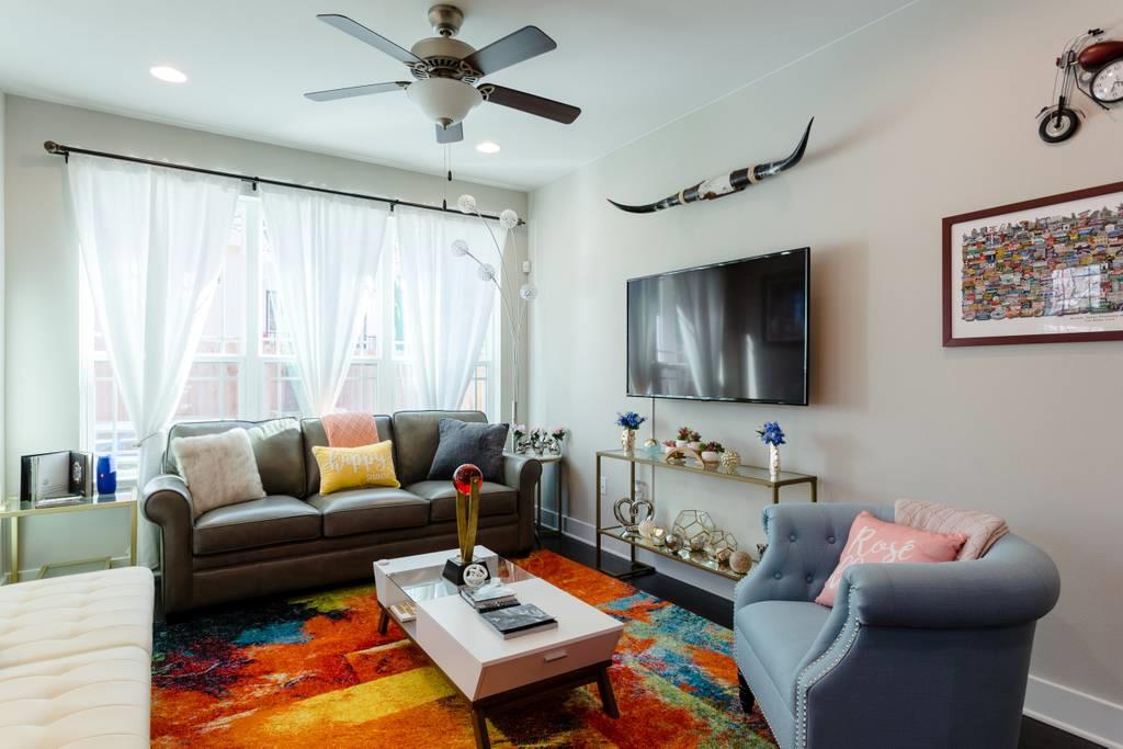 View 807 E 16th ST Unit #A in East 16th Street Condominiums 807 E 16th ST Unit #A - property photo 1 - Luxury home in East 16th Street Condominiums, Austin, TX