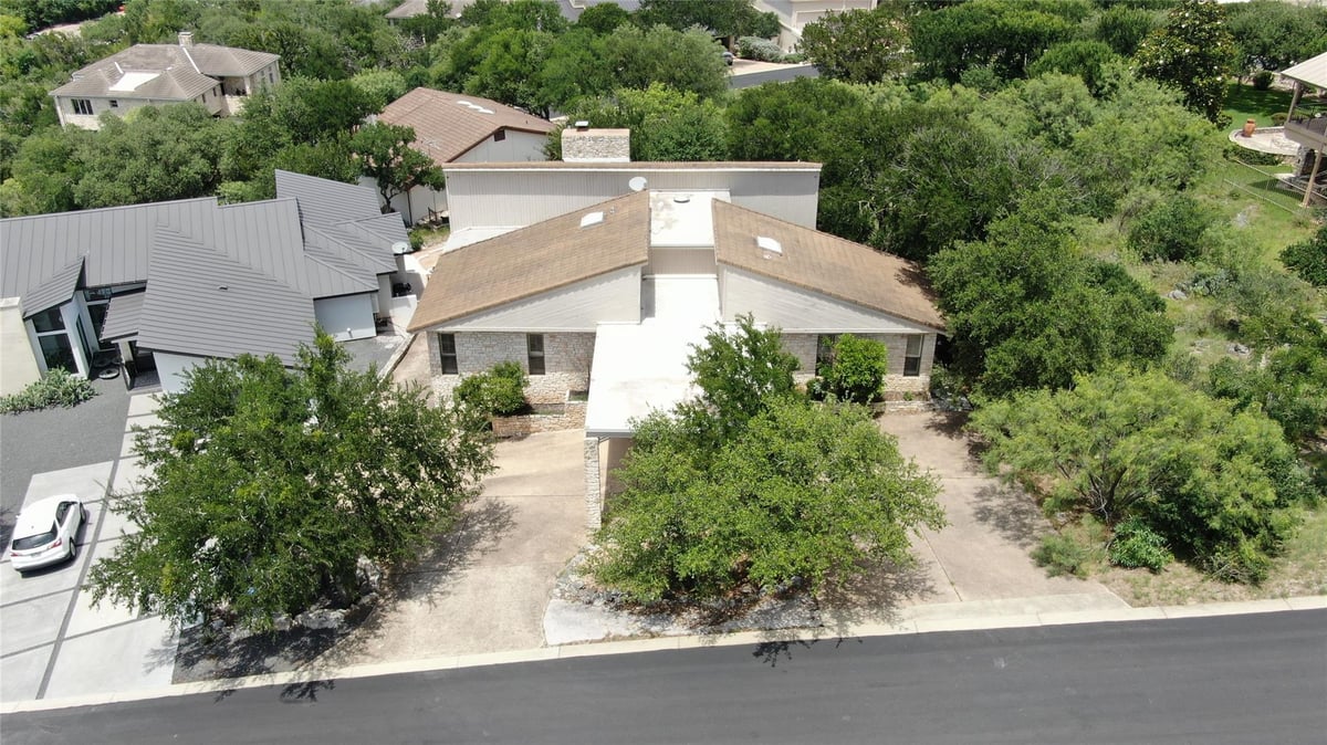 808 Ox Bow - front exterior - Luxury home in Horseshoe Bay Proper, Horseshoe Bay, TX