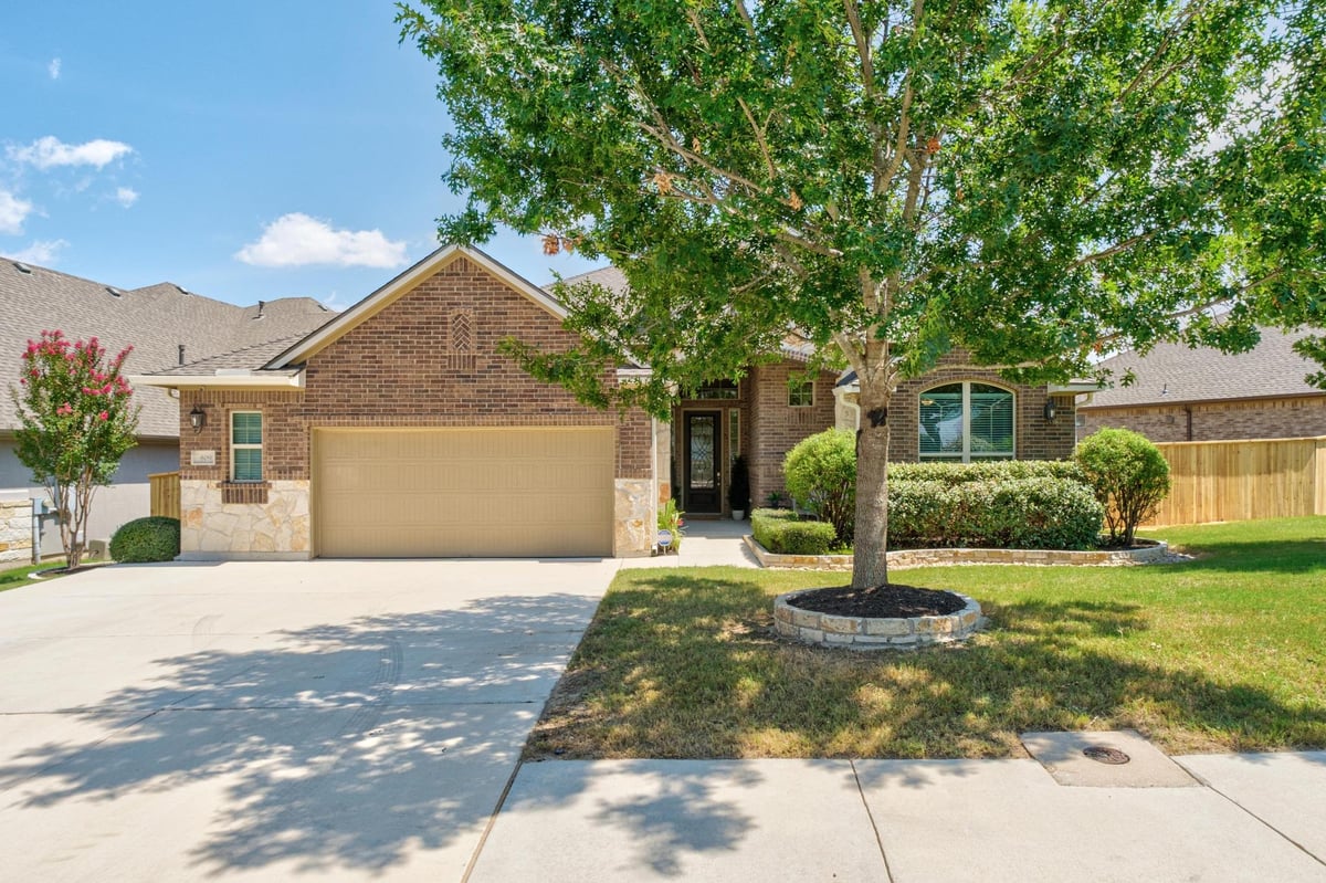 View 809 Breezygrass WAY in Teravista Ph 1 Sec 401 809 Breezygrass WAY - front exterior - Luxury home in Teravista Ph 1 Sec 401, Georgetown, TX