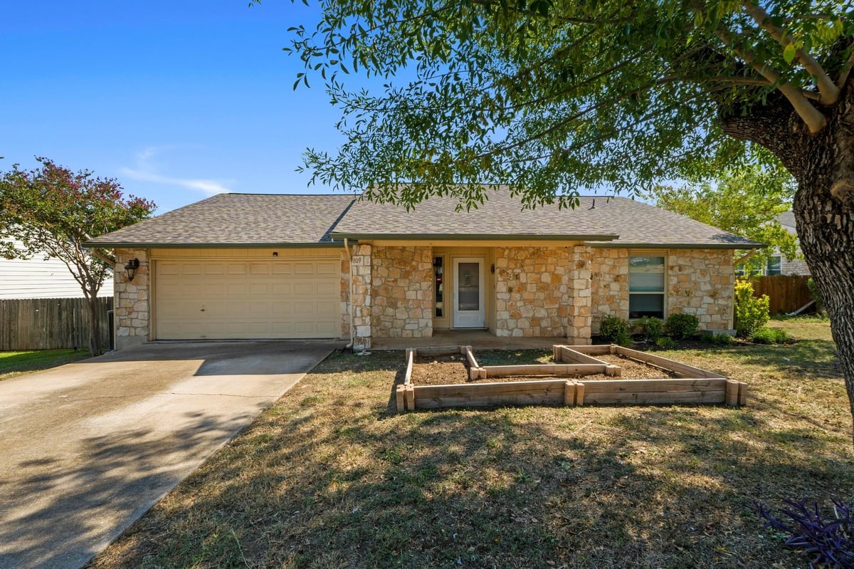 View 809 Stillhouse Spg in Brushy Creek Sec 01 Or South 809 Stillhouse Spg - front exterior - Luxury home in Brushy Creek Sec 01 Or South, Round Rock, TX