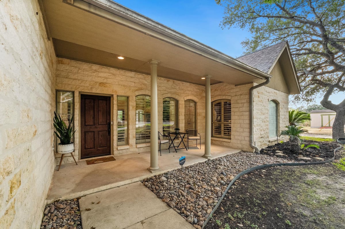 Kitchen at 810 Bluff Ridge Ct - 3 bed 3 bath home